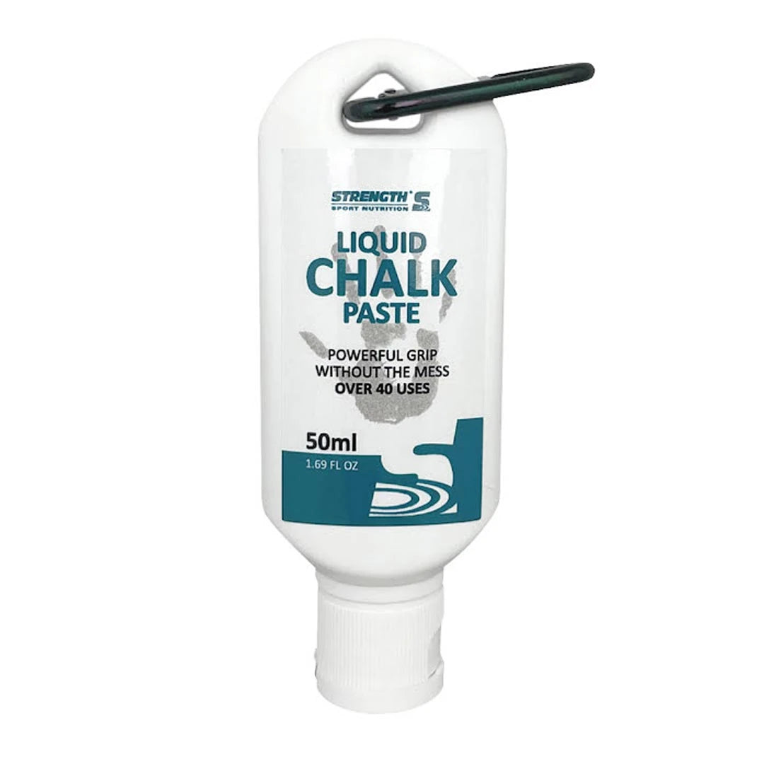 Strength Sport Nutrition Liquid Chalk valkoisessa 50 ml pullossa, jossa on kätevä karbiinihaka.