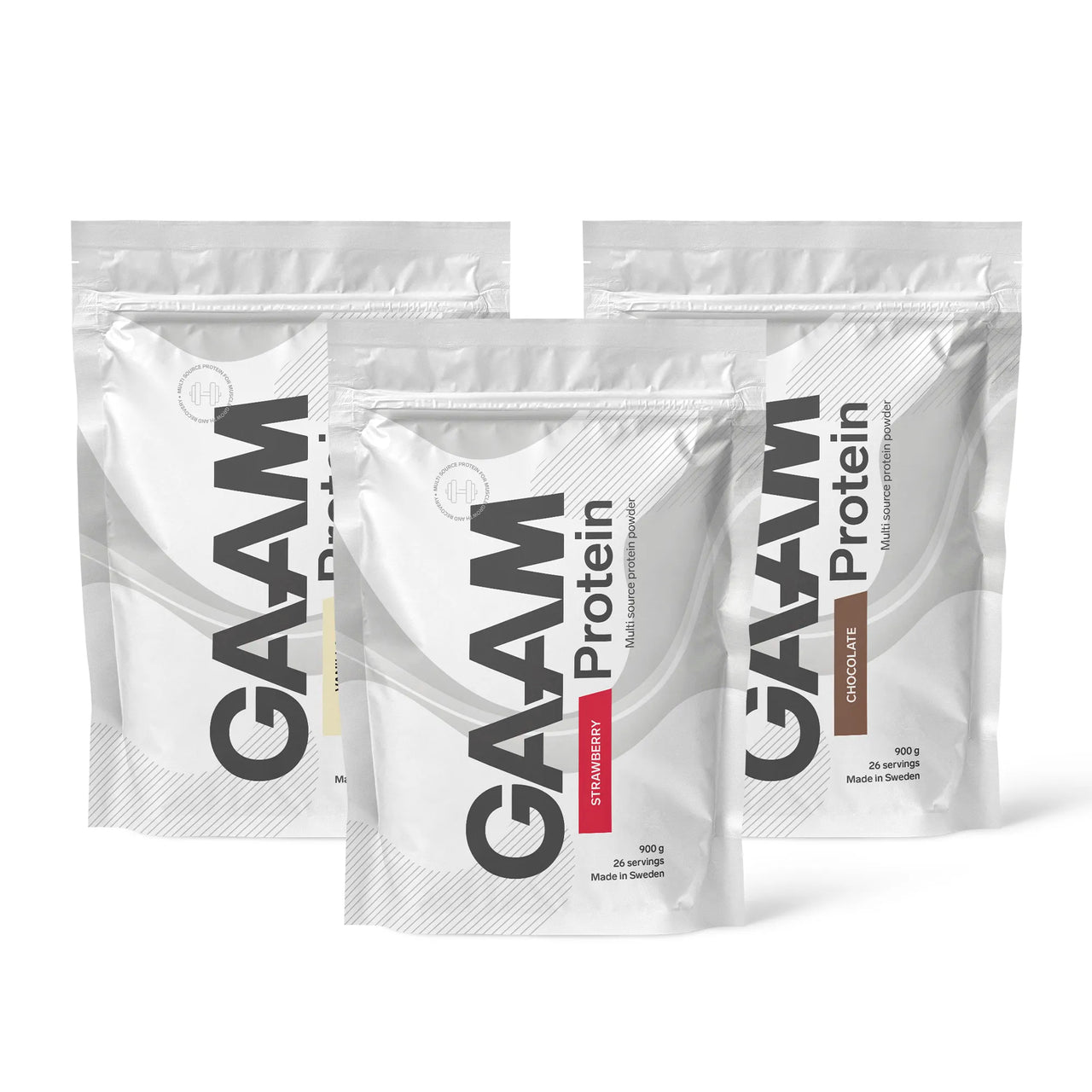 3 x GAAM Protein 900 g -proteiinijauhetta kolmessa valkoisessa pussissa, makuina Vanilla, Chocolate ja Strawberry.