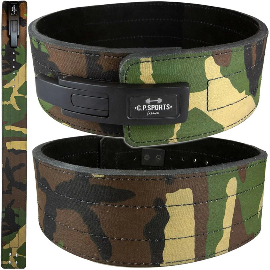 Maastokuvioitu nahkainen C.P. Sports Powerlifting Lever Belt Camo -voimannostovyö mustalla pikalukolla.