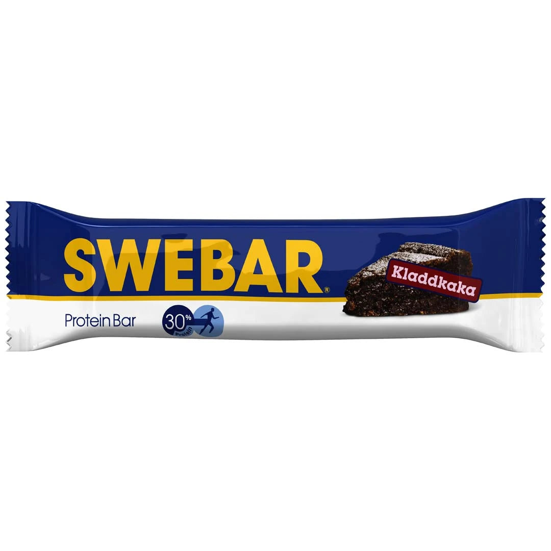 Dalblads Swebar 55 g -proteiinipatukka sinivalkoisessa pakkauksessa, makuna mutakakku.