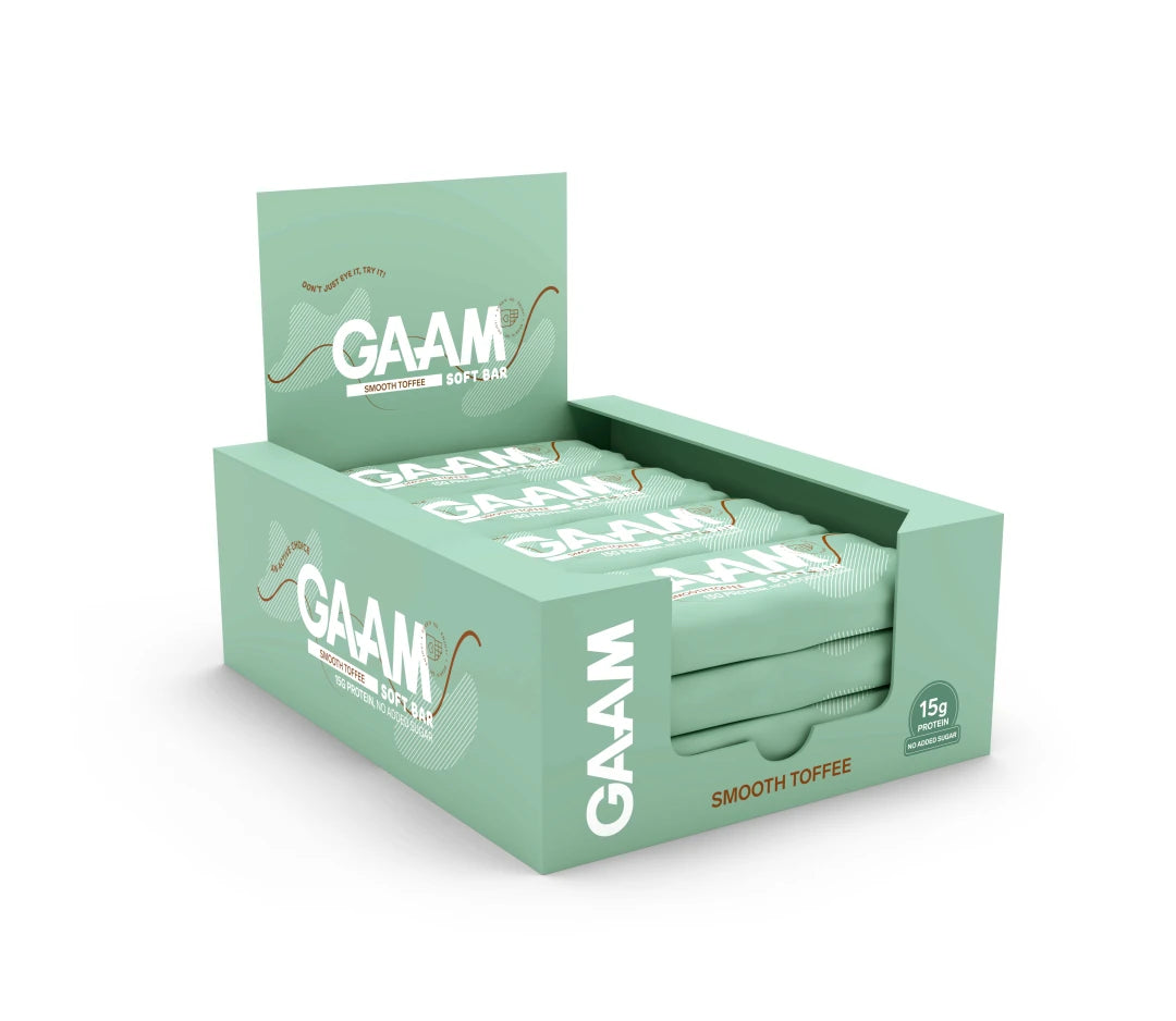 12 x GAAM Soft bar 45 g Smooth Toffee vaaleanvihreässä laatikossa, jossa on valkoisia ja ruskeita yksityiskohtia.