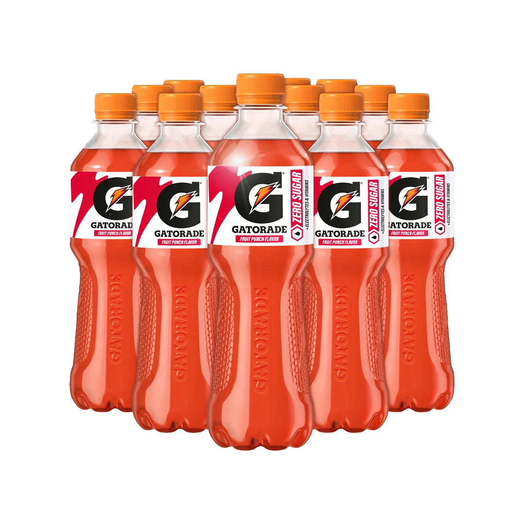 12 x Gatorade 500 ml Fruit Punch Zero läpinäkyvissä muovipulloissa, joissa on punaista urheilujuomaa ja oranssi kierrekorkki.