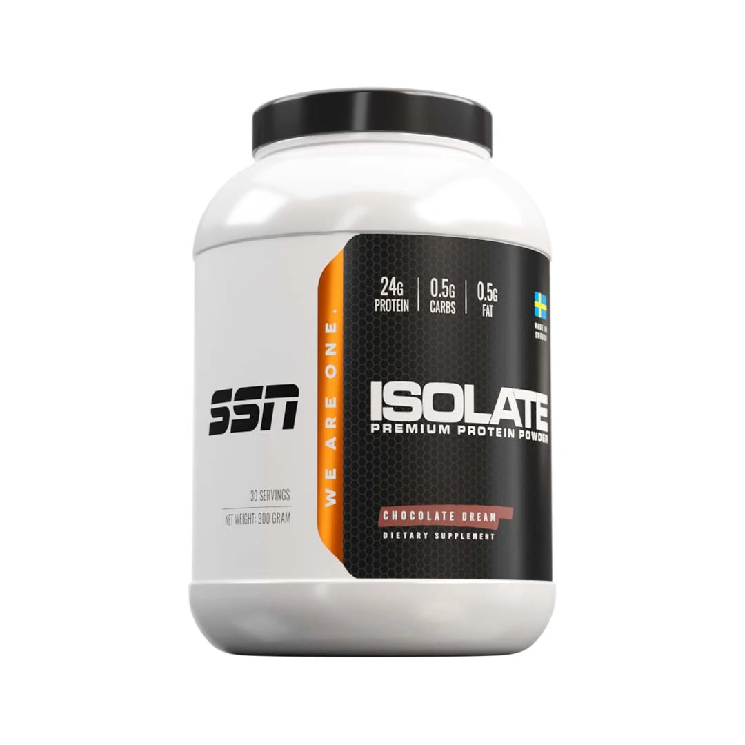 SSN Isolate Protein 900 g -proteiinijauhe valkoisessa purkissa mustalla kannella, makuna Chocolate Dream.