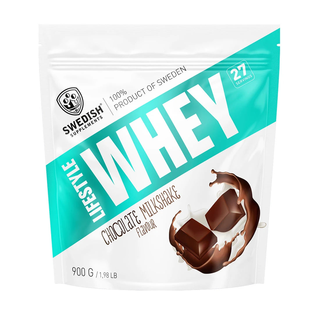 Swedish Supplements Lifestyle Whey 900 g -proteiinijauhe valkoisessa pussissa turkooseilla yksityiskohdilla ja suklaakuvituksella Chocolate Milkshake -maulle.