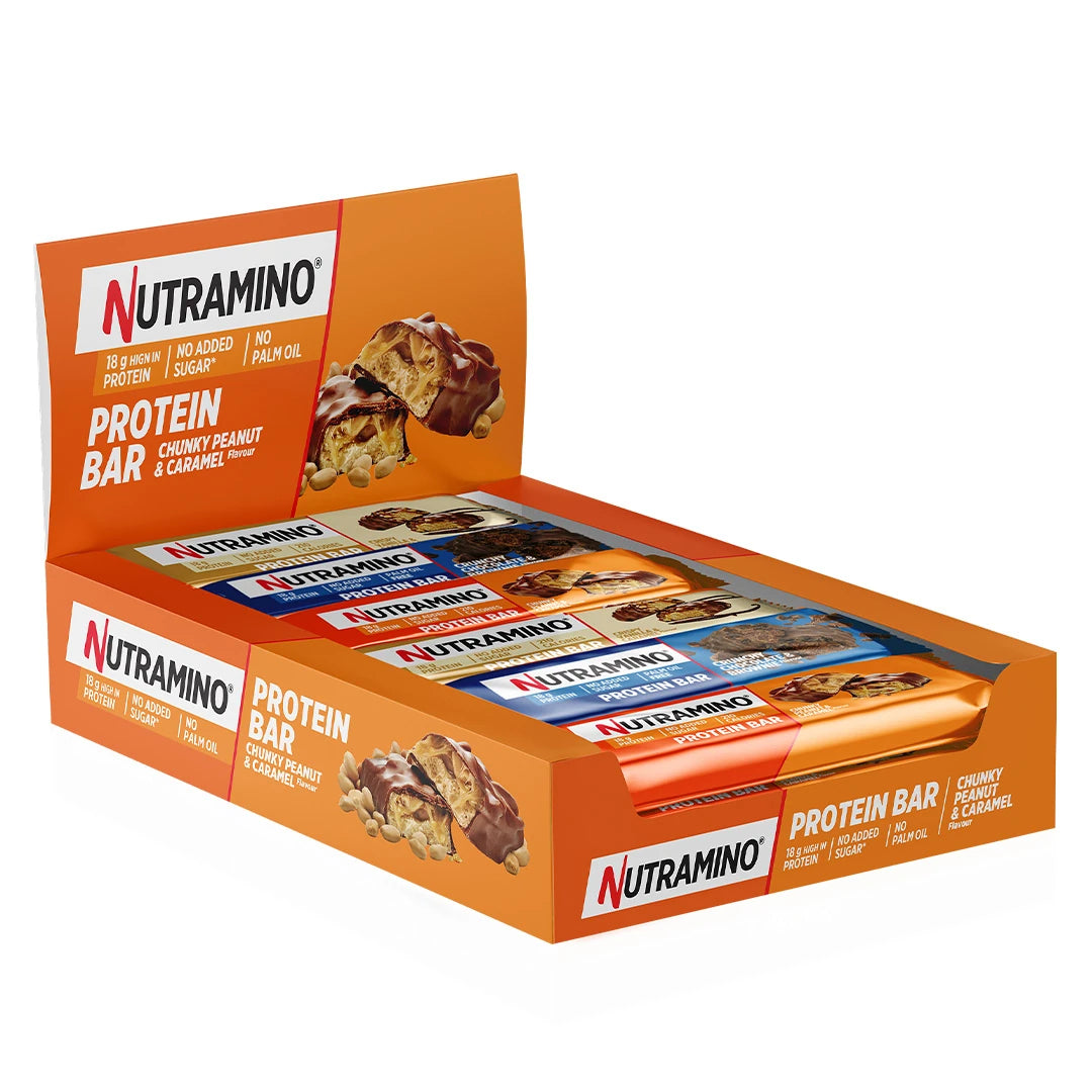 12 x Nutramino Protein Bar 55 g Mix-laatikko oranssissa laatikossa, täynnä erimakuisia proteiinipatukoita.