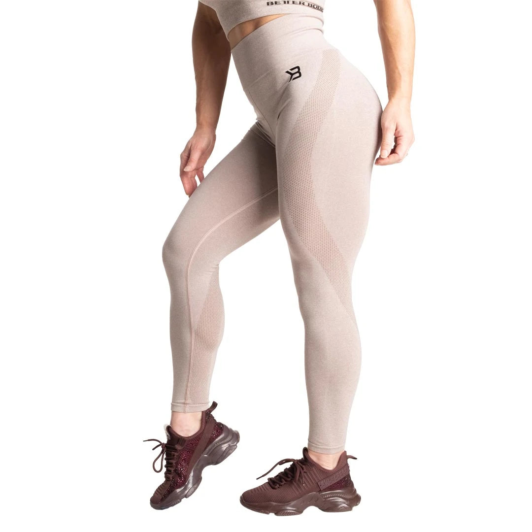 Better Bodies Rockaway Leggings Warm Sand Melange -treenitrikoot beigessä sävyssä sivun verkkoyksityiskohdilla., kuva 2/3
