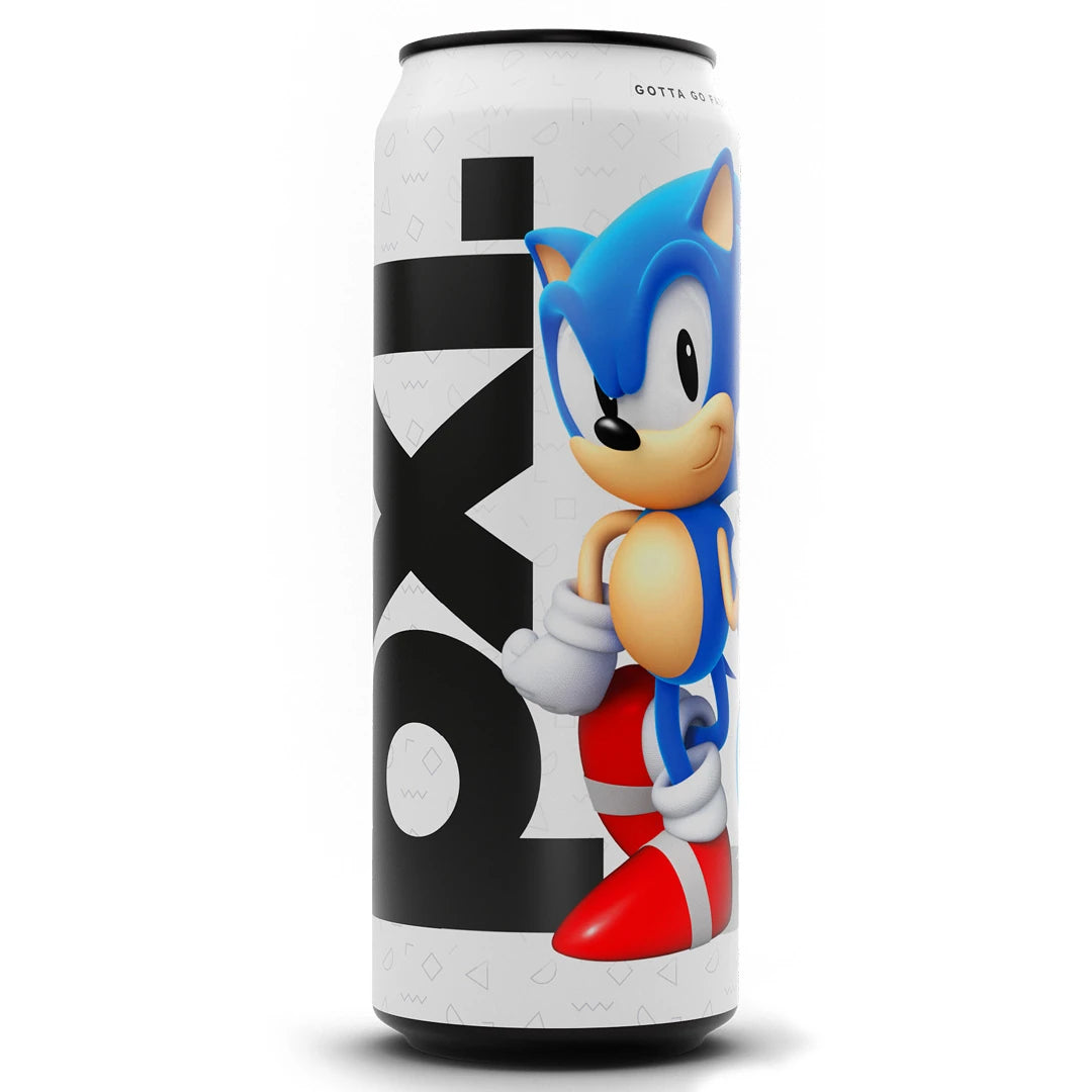 PXL Energy Final Fantasy 500 ml -energiajuoma valkoisessa tölkissä, jossa on Sonic the Hedgehog -kuvitus.