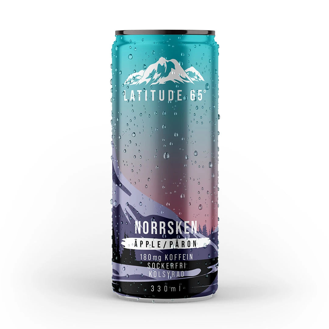 Huurteinen sini-liila alumiinitölkki tunturikuvalla: Latitude 65 330 ml energiajuoma, makuna Revontulet (omena/päärynä).