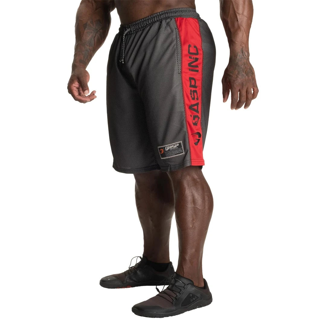 GASP No1 Mesh Shorts Black/Red, mustat mesh-treenishortsit punaisella sivuraidalla ja isolla logolla.