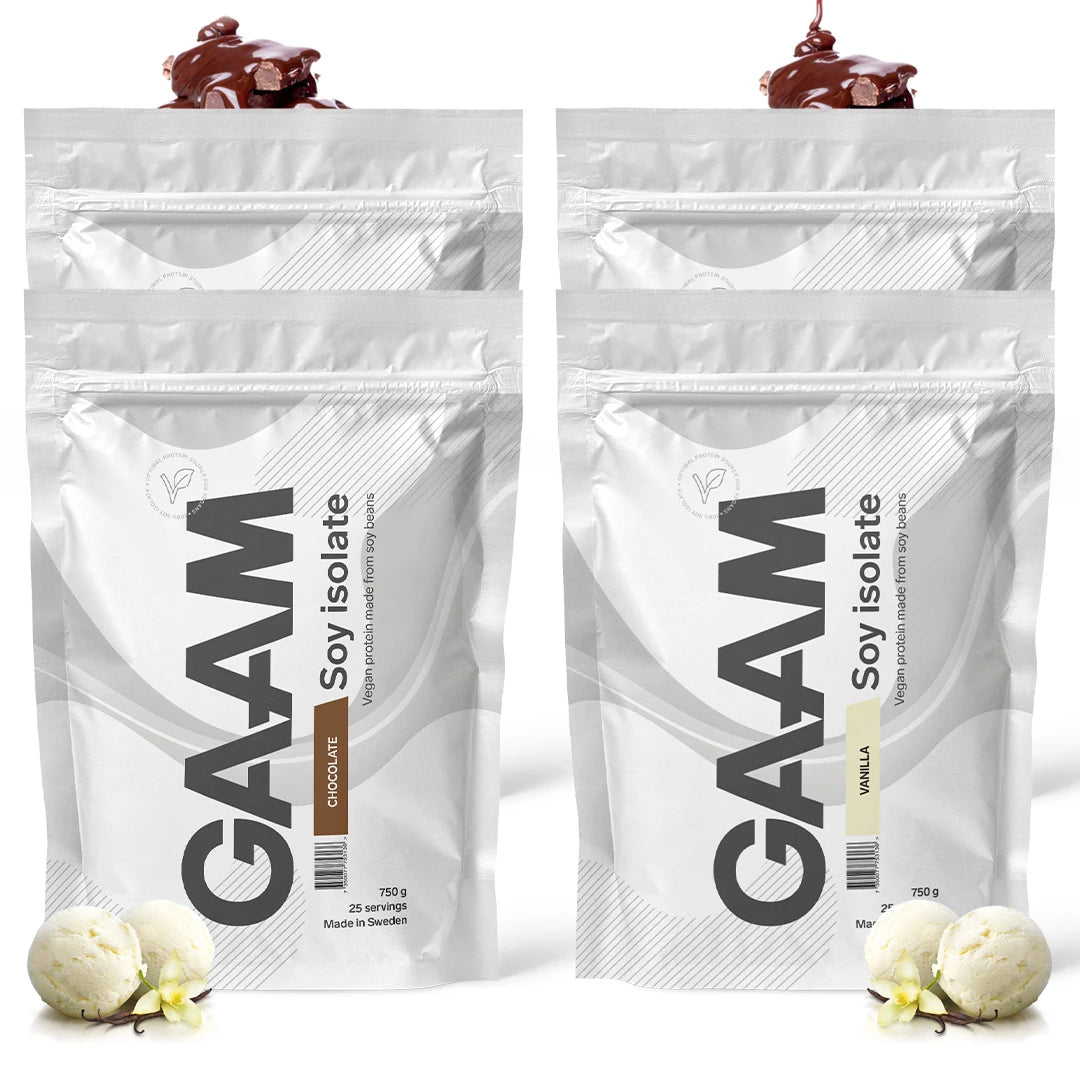 Neljä valkoista pussia 4 x GAAM Soy Isolate 750 g -proteiinijauhetta suklaan ja vaniljan makuisina.