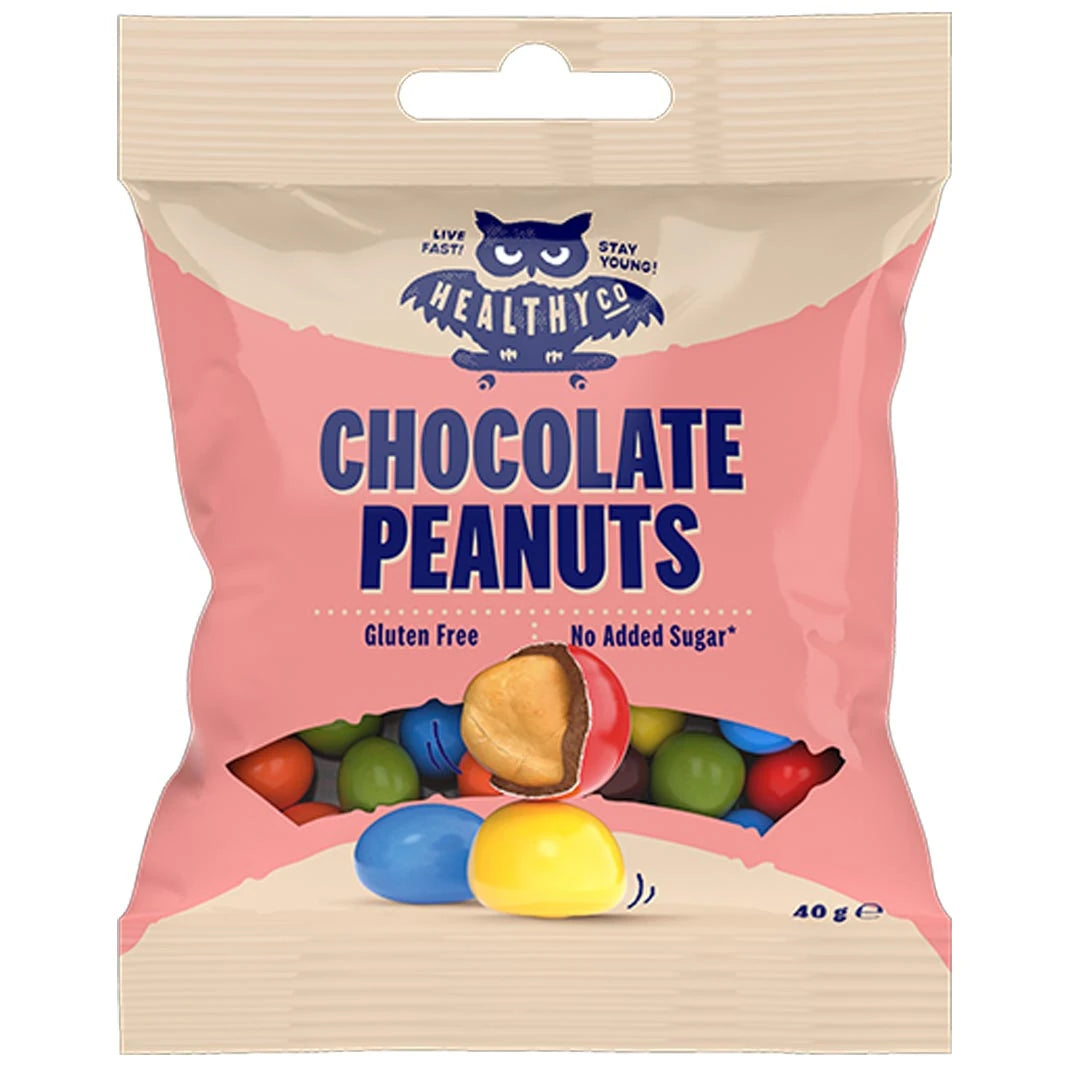 Healthyco 40 g Chocolate Peanuts vaaleanpunaisessa ja beigessä pussissa, täynnä värikkäitä suklaamaapähkinöitä., kuva 1/1