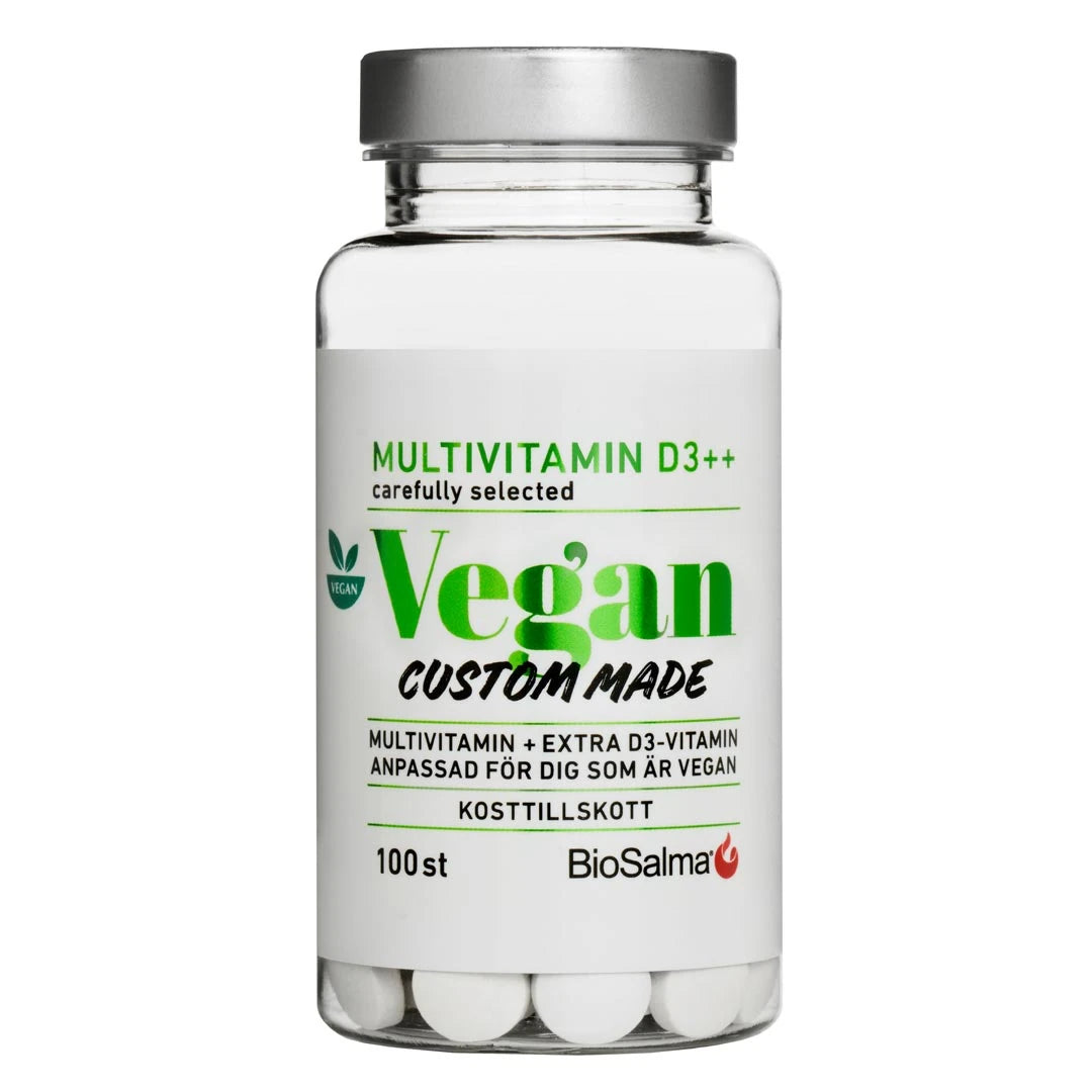 BioSalma Multivitamin Vegan D3++ 100 tabs läpinäkyvässä muovipurkissa hopeakannella ja valkoisella etiketillä.