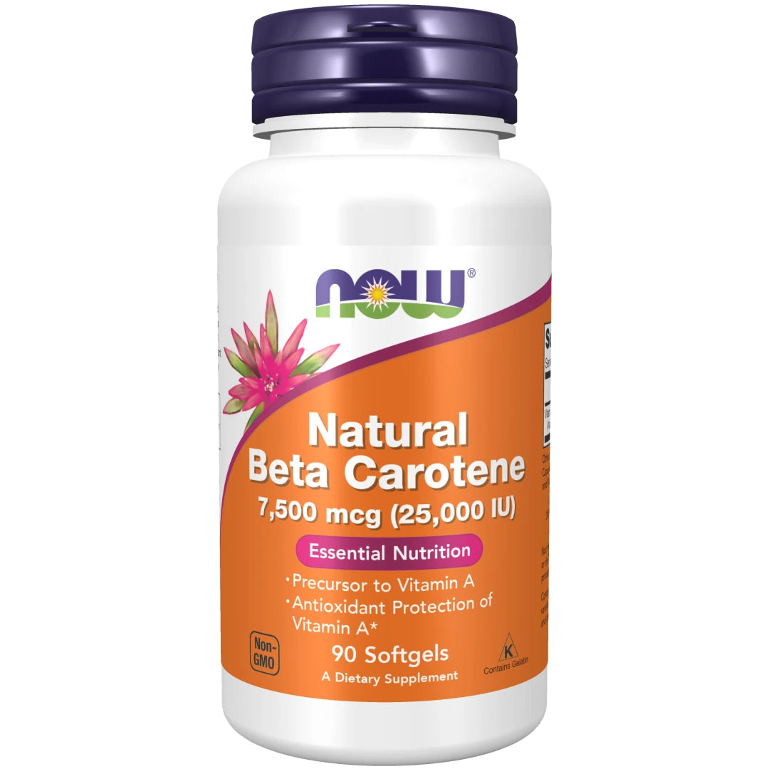 NOW Natural Beta Carotene 7500 mcg 90 caps -ravintolisä valkoisessa purkissa oranssilla etiketillä ja violetilla kannella.
