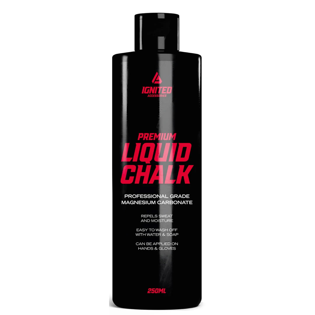 Ignited Liquid Chalk 250 ml nestemäinen kalkki mustassa pullossa punaisella tekstillä, parempaan pitoon treenatessa., kuva 1/1