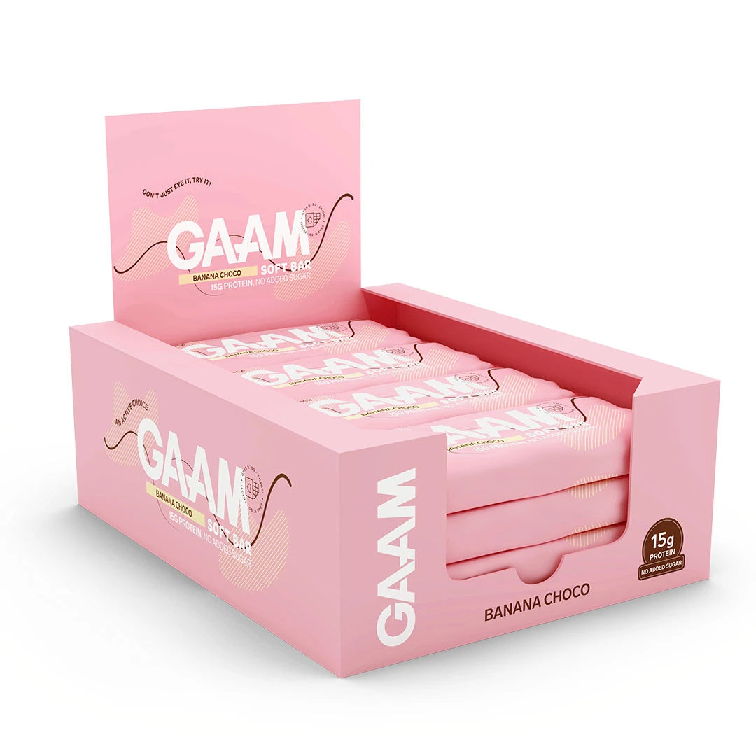 12 x GAAM Soft bar 45 g Banana Choco vaaleanpunaisessa esittelylaatikossa valkoisilla ja ruskeilla yksityiskohdilla.
