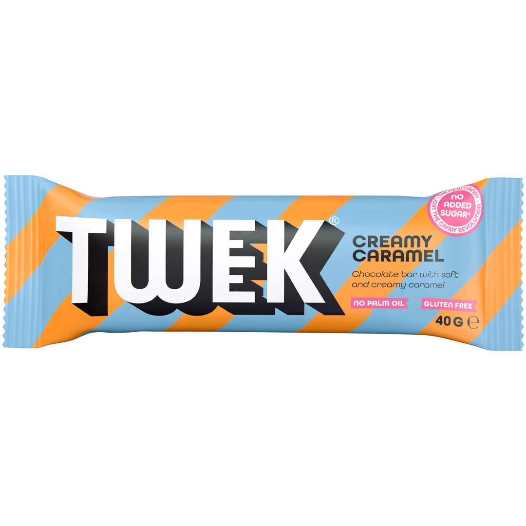 Tweek Sweets Bar 40 g -suklaapatukka makuna Creamy Caramel vaaleansinisessä ja oranssiraidallisessa kääreessä.