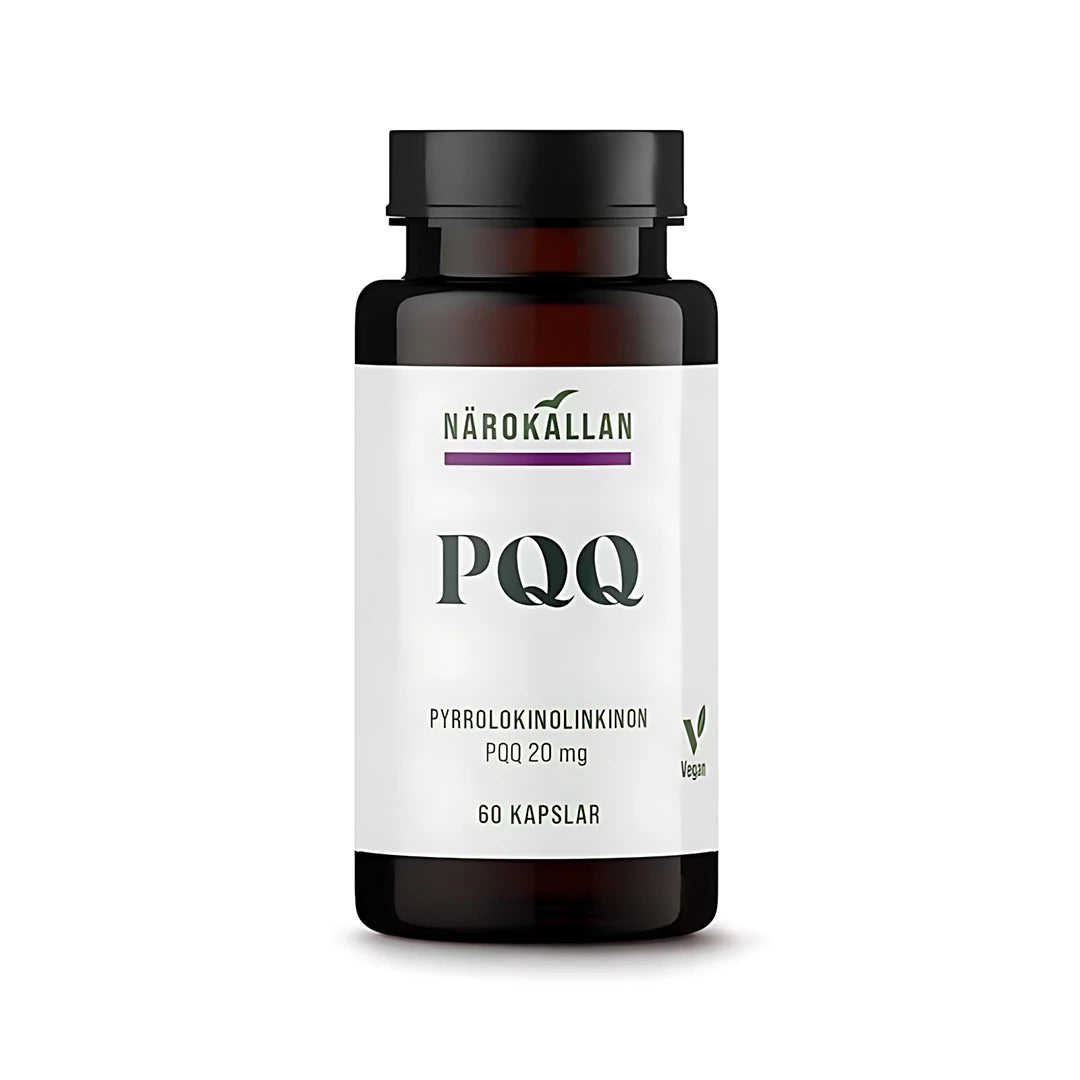 Närokällan PQQ 60 caps -vegaaninen ravintolisä tummassa purkissa, jossa on valkoinen etiketti ja musta kansi.