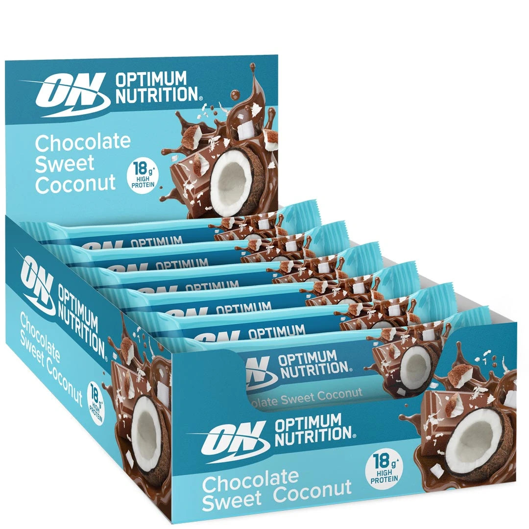 12 x Optimum Nutrition Chocolate Protein Bar 59 g Sweet Coconut vaaleansinisessä laatikossa suklaa- ja kookoskuvioilla.