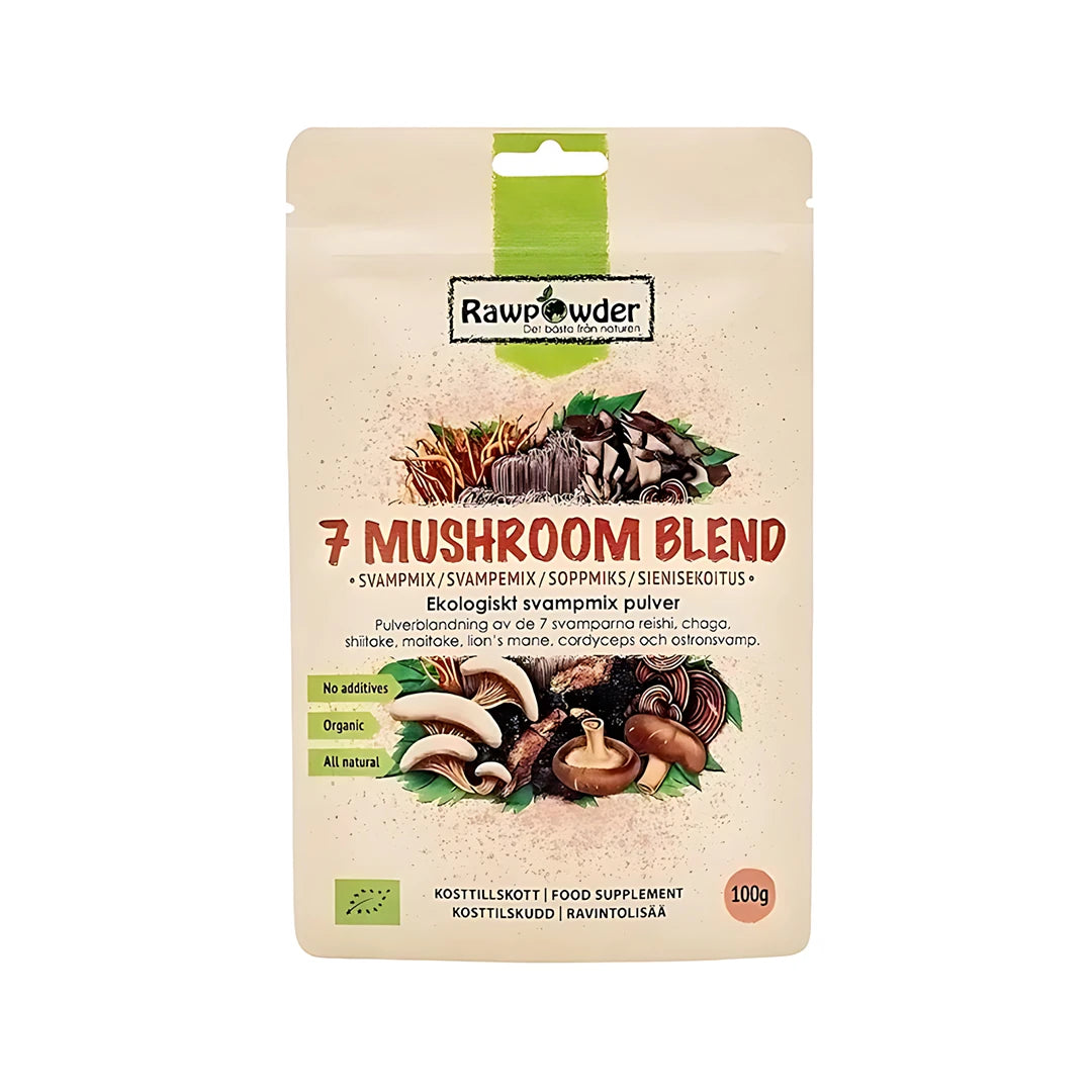 Rawpowder Mushroom Blend 100 g -luomusienijauhe beigessä pussissa, jossa on sienikuvituksia.