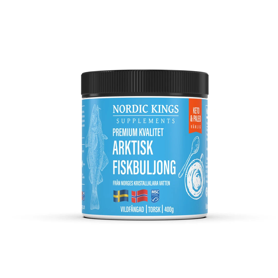 Nordic Kings Arktisk Fiskbuljong Premium MSC 400 g sinisellä etiketillä varustetussa mustakantisessa purkissa.
