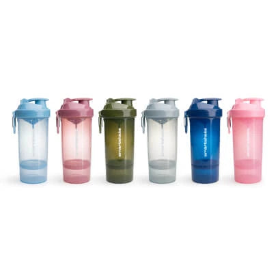 Kuusi eriväristä Smartshake Original2Go ONE Colors 800 ml -shakeria, valmistettu BPA-vapaasta kovamuovista.