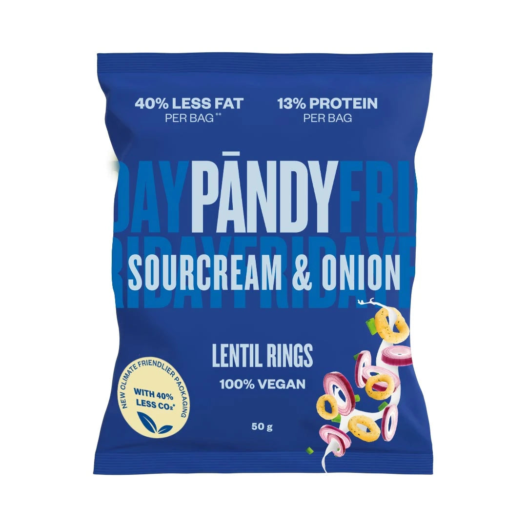 Pändy Lentil Snacks 50 g -linssisipsit tummansinisessä pussissa, makuna Sourcream & Onion.
