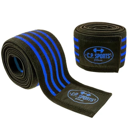 Mustat C.P. Sports Knee Wraps 2m -polvisiteet sinisillä raidoilla, polyesteriä ja kumia raskaisiin jalkatreeneihin.