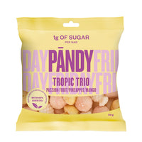 Pändy Candy 50 g Tropic Trio -hyytelömakeiset keltaisessa pussissa, jossa on violetti teksti.