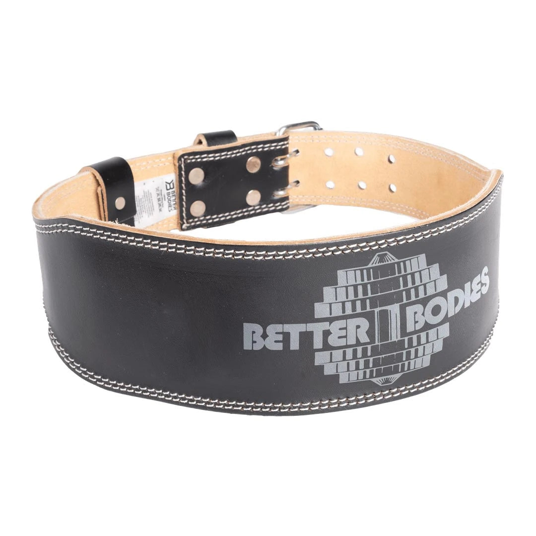 Better Bodies Weight Lifting Belt black, musta nahkatreenivyö valkoisilla tikkauksilla ja suurella harmaalla logolla.