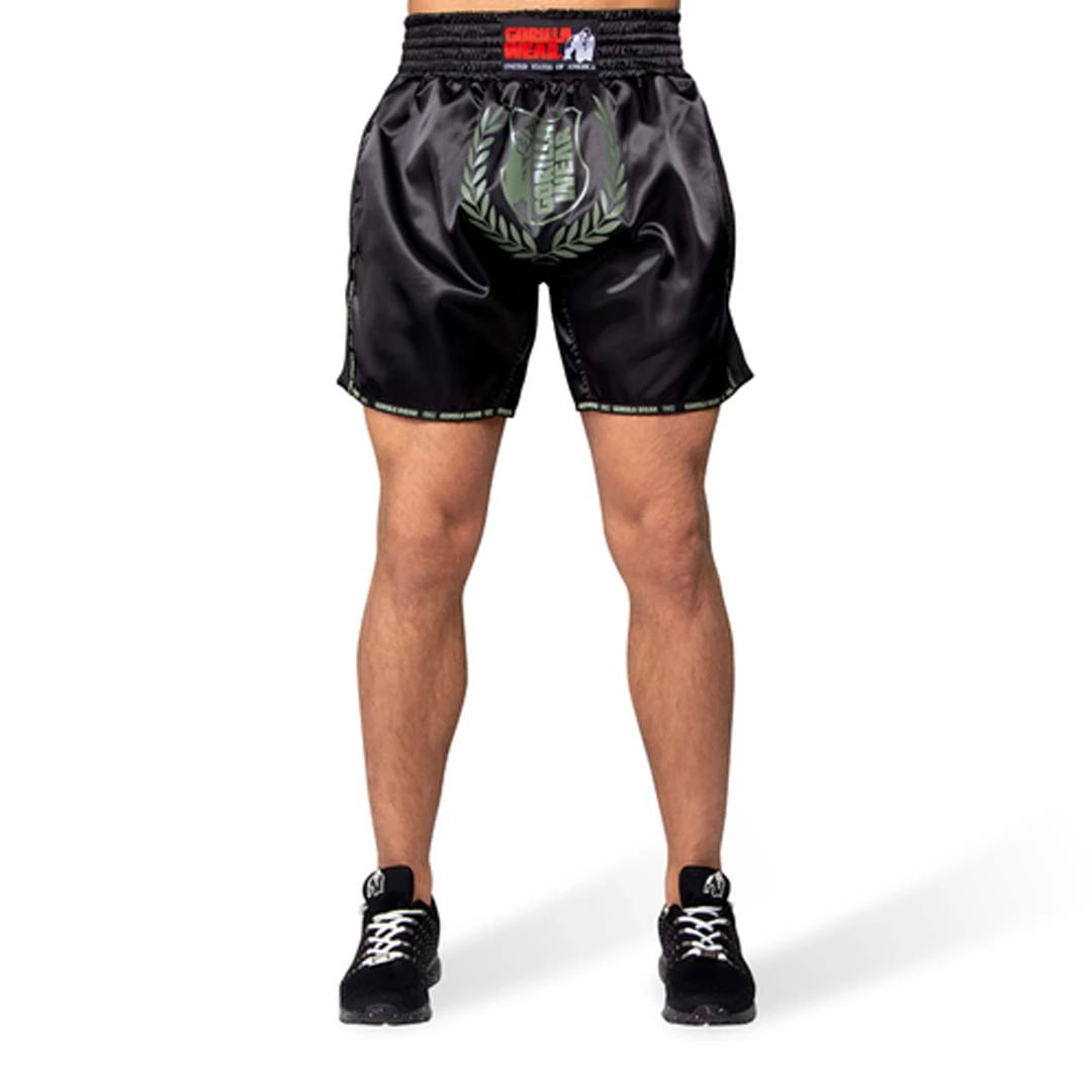 Kiiltävän mustat Gorilla Wear Murdo Muay Thai / Kickboxing Shorts Army Green Camo isolla maastokuvioidulla logolla., kuva 1/3
