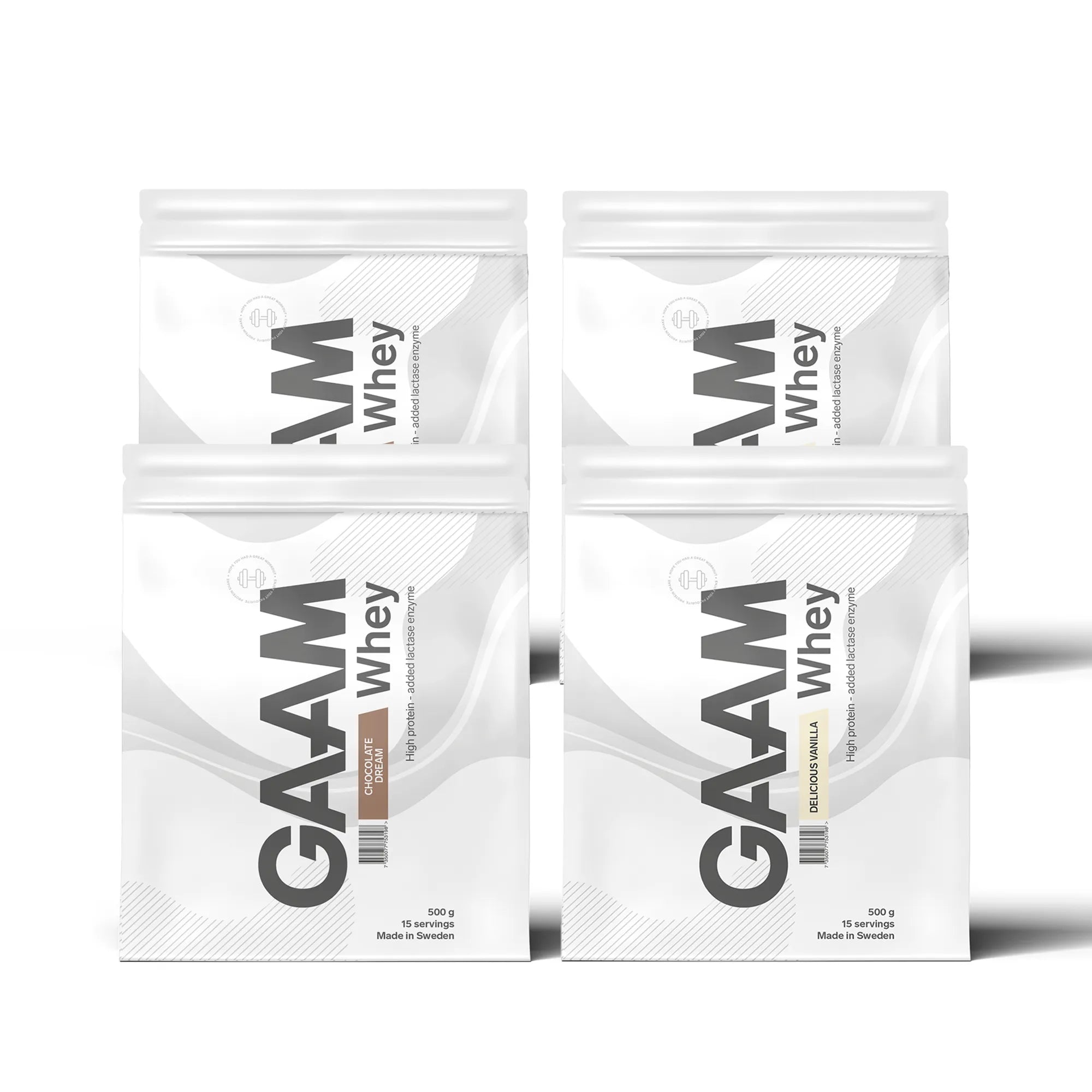 4 x GAAM Whey Proteinpulver 500 g neljässä valkoisessa pussissa, makuina Chocolate Dream ja Delicious Vanilla.