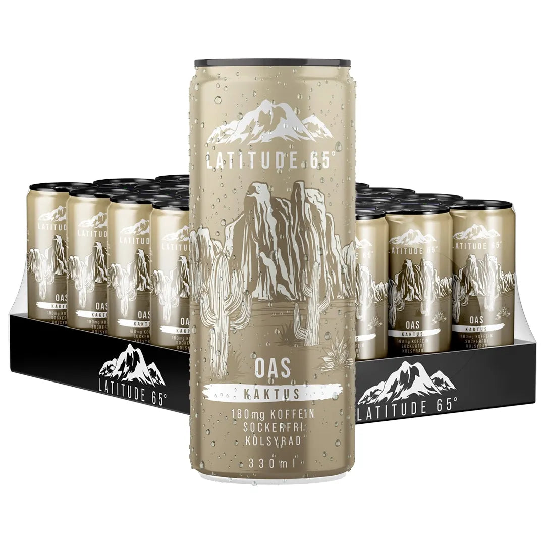 24 x Latitude 65 330 ml Oas - Kaktus -energiajuoma vaaleanbeigeissä kaktuskuvioisissa tölkeissä mustalla lavalla.