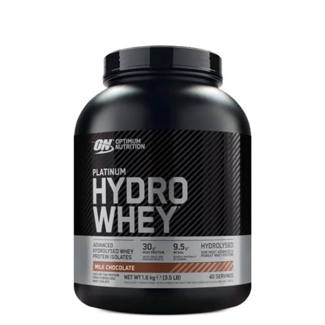 Optimum Nutrition Platinum Hydro Whey 1.6 kg -proteiinijauhe musta-hopeisessa purkissa, makuna Milk Chocolate.