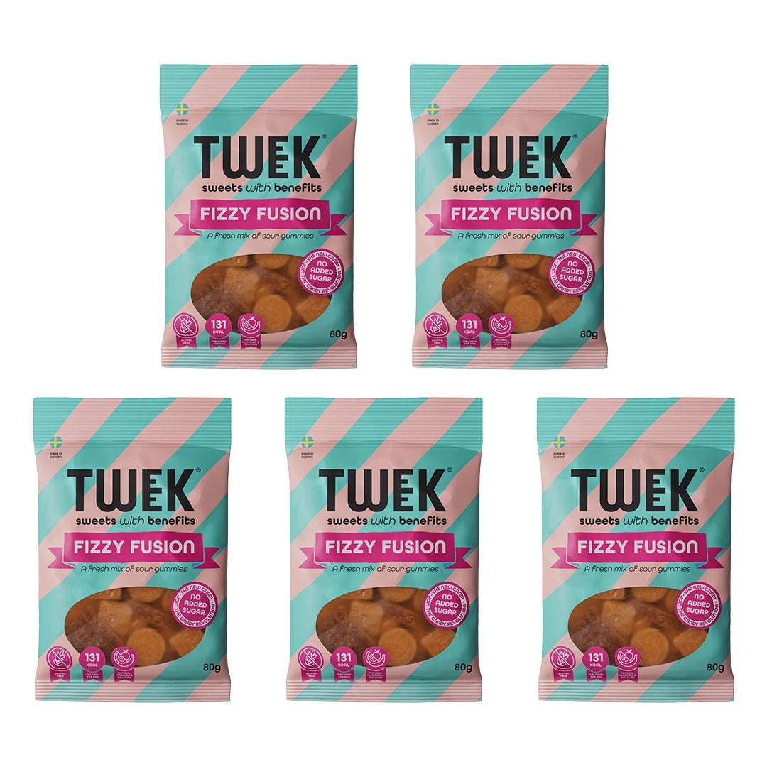 5 x Tweek Sweets 80 g Fizzy Fusion -kirpeitä karkkeja viidessä vaaleansini- ja pinkkiraidallisessa pussissa.