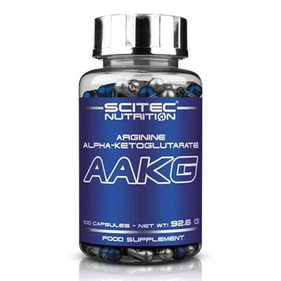 Scitec Nutrition AAKG 100 caps -aminohappolisä läpinäkyvässä purkissa sinisellä etiketillä ja hopeisella kannella.