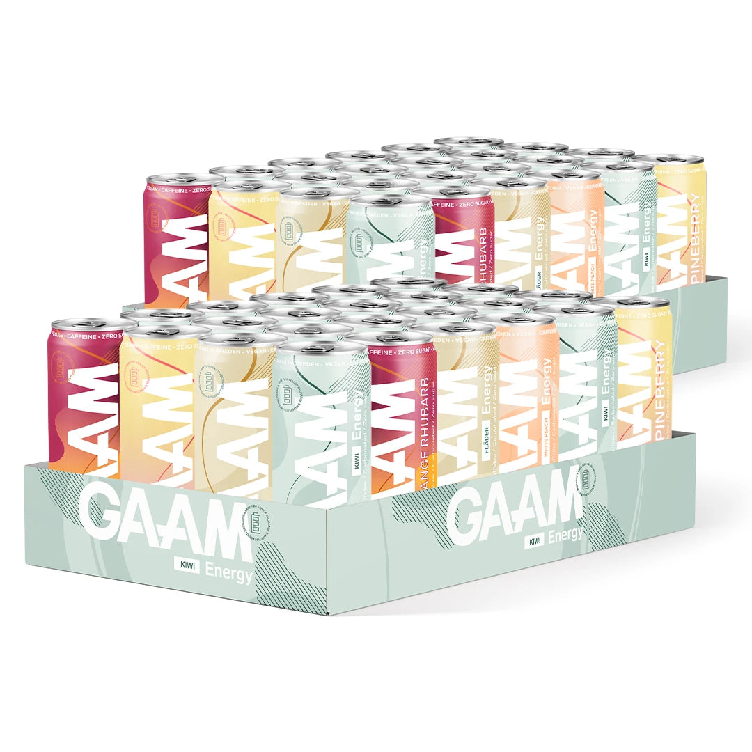 48 x GAAM Energy 330 ml Mixflak kahdella vaaleanvihreällä alustalla, täynnä erimakuisia värikkäitä energiajuomatölkkejä.