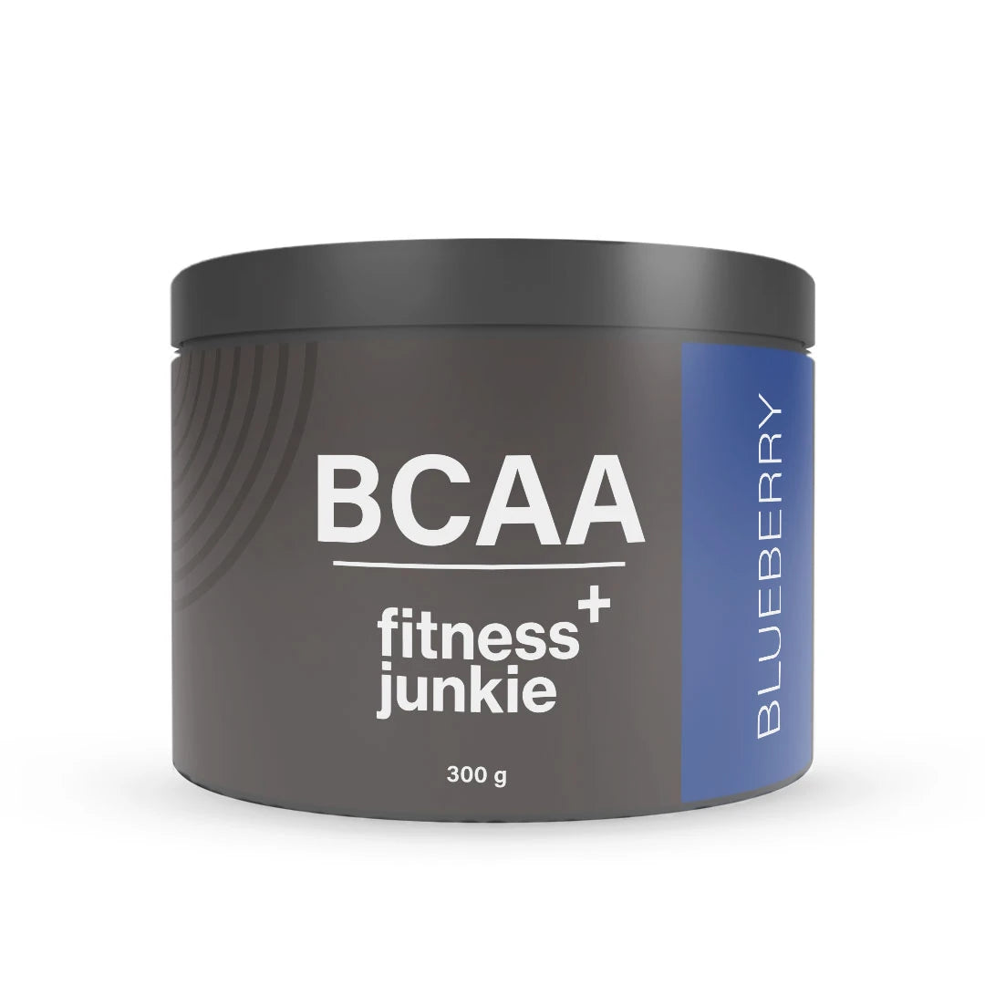 fitnessjunkie BCAA 300 g aminohappojauhetta tummanharmaassa purkissa sinisillä yksityiskohdilla, makuna Blueberry.