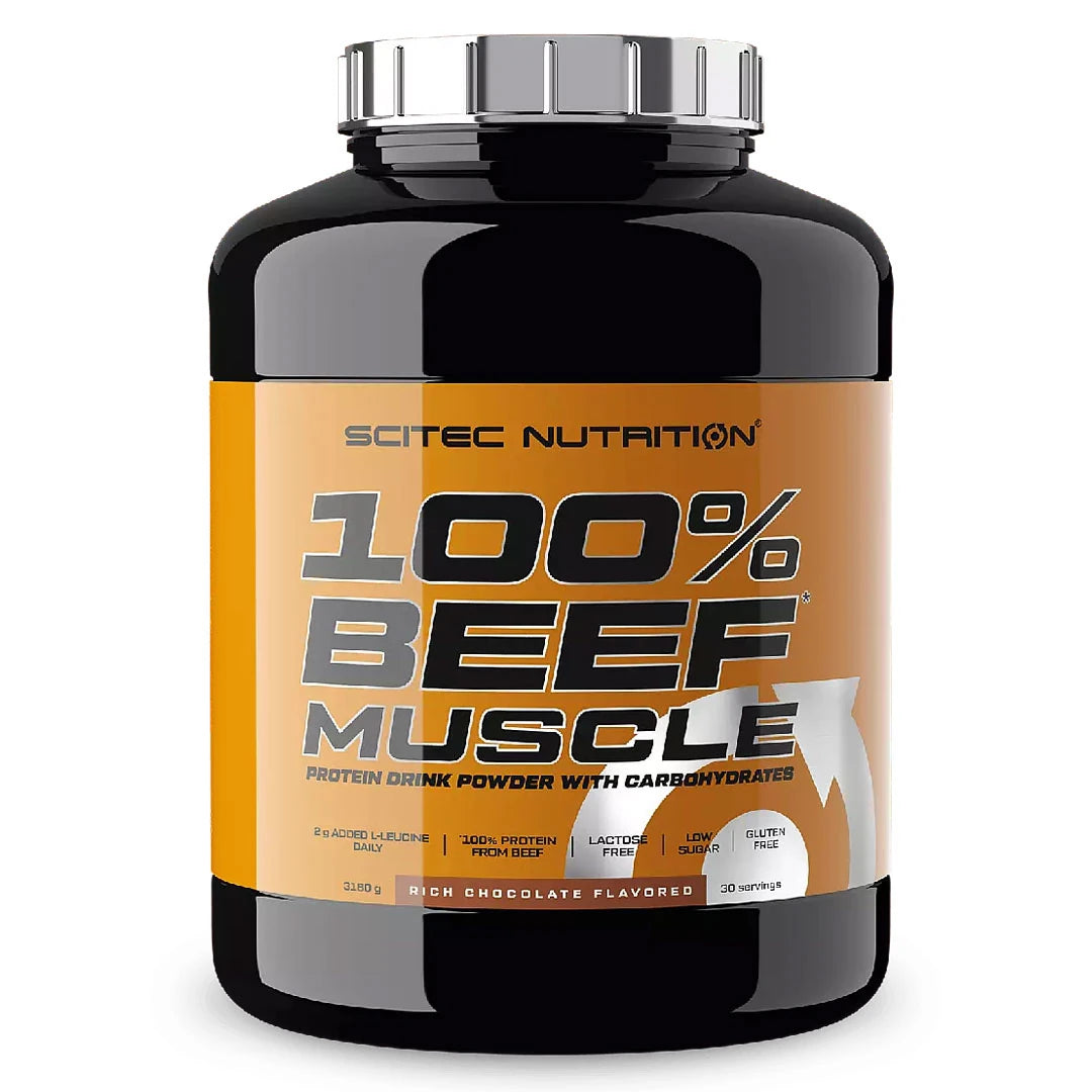 Scitec Nutrition 100% Beef Muscle 3.18 kg -gaineri mustassa purkissa oranssilla etiketillä, makuna Rich Chocolate.
