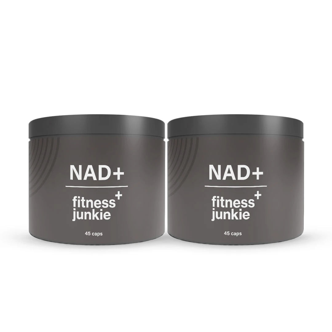 2 x fitnessjunkie NAD+ 45 caps kahdessa tummanharmaassa purkissa valkoisella tekstillä.