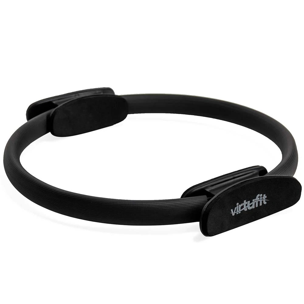 Musta lasikuituinen Virtufit Pilates Ring pehmustetuilla kahvoilla tehokkaaseen pilates-harjoitteluun.