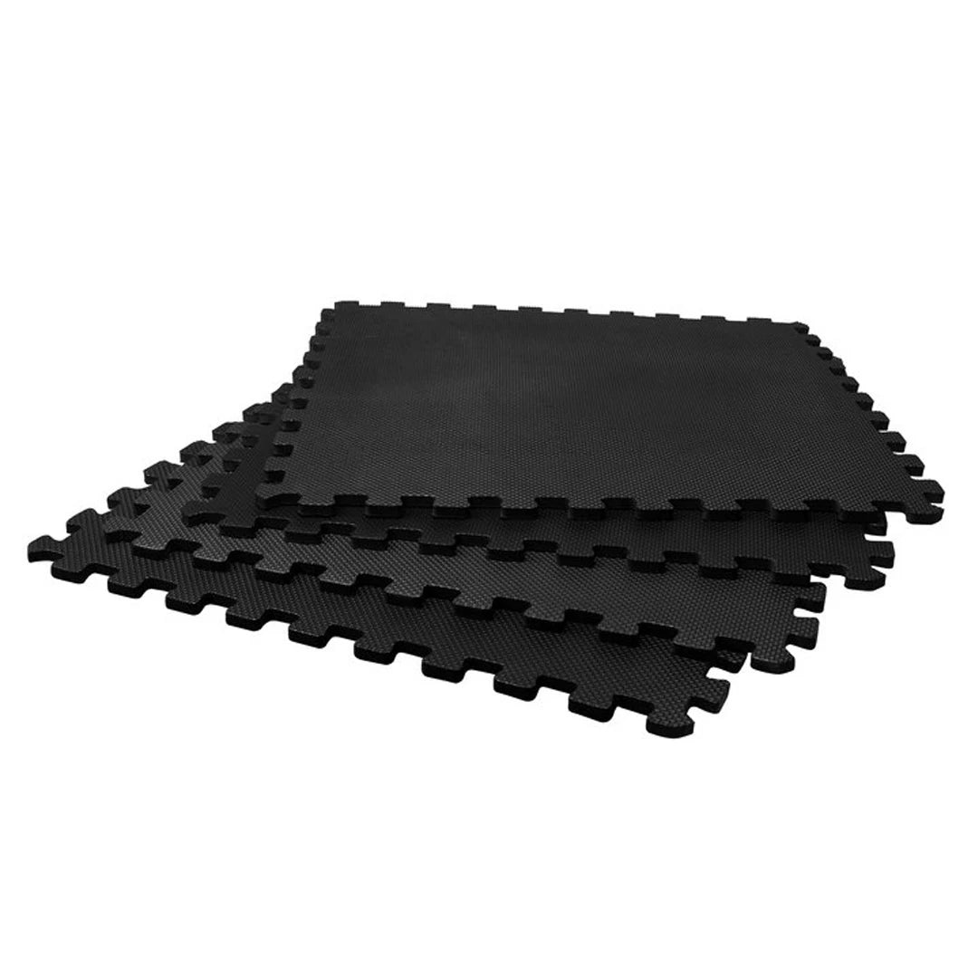 Musta EVA-vaahtomuovinen Virtufit Puzzle Mat 6 pcs -palapelimatto treenilaitteiden alle ja lattian suojaksi.